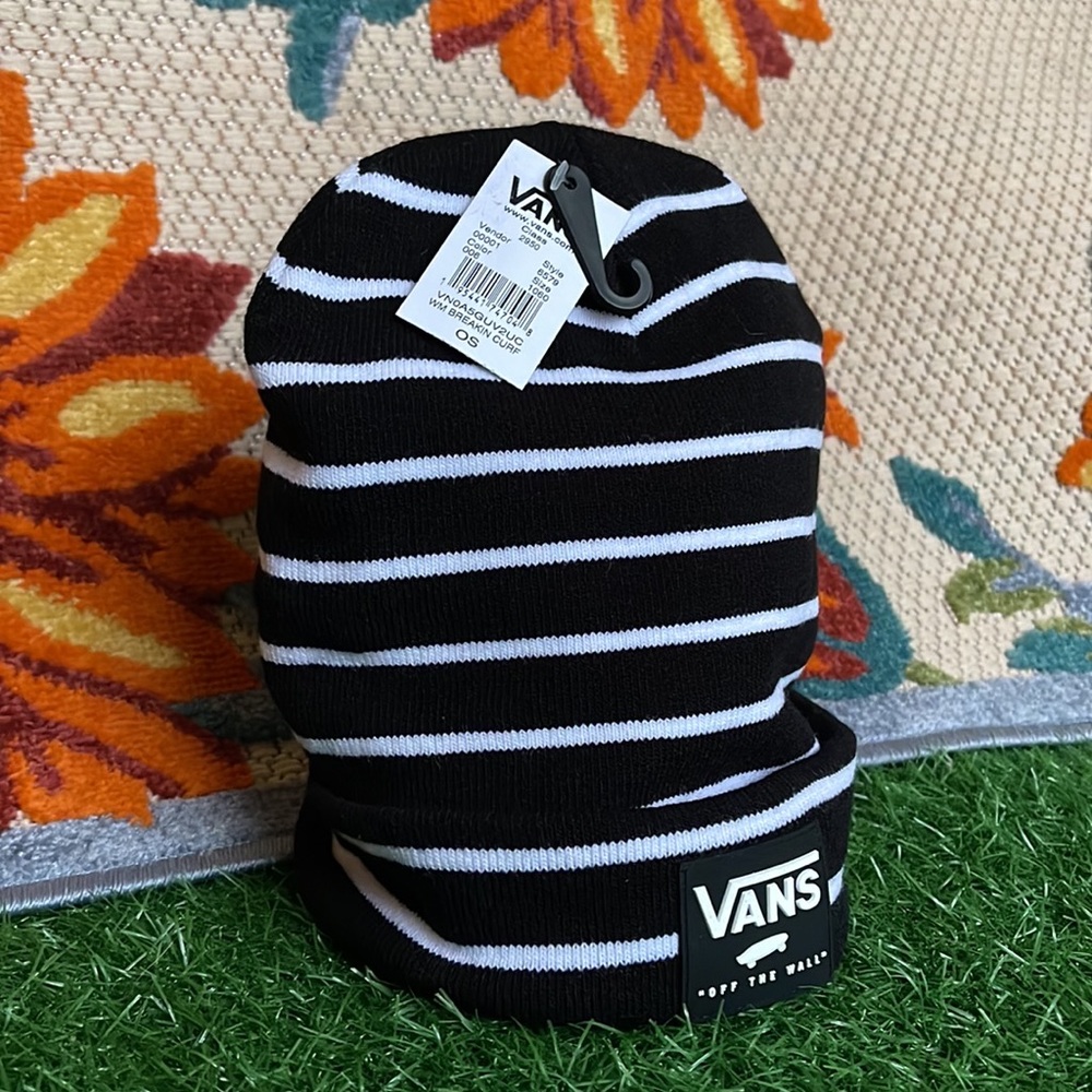 VANS BREAKIN CURFEW KNIT CUFF BEANIE ADULT HAT BLACK WHITE VN0A5GUV2UC 
WOMENS - Picture 3 of 16